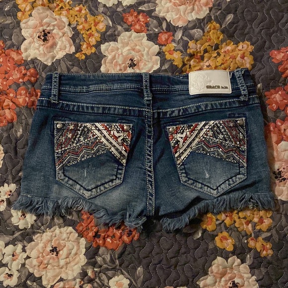 Short Short - Picture 3 of 3